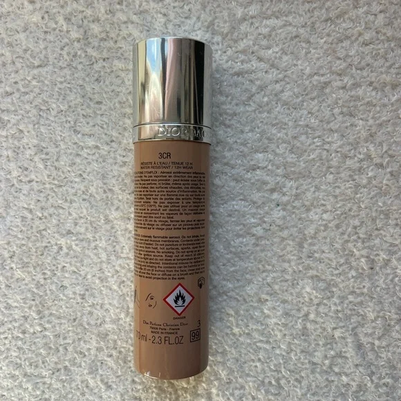 Dior Airflash Spray Foundation - Picture 2 of 2